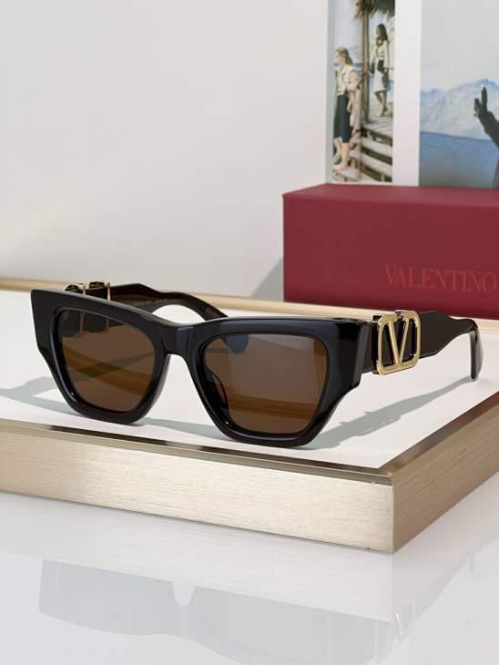 Picture of Valentino Sunglasses _SKUfw72187696fw